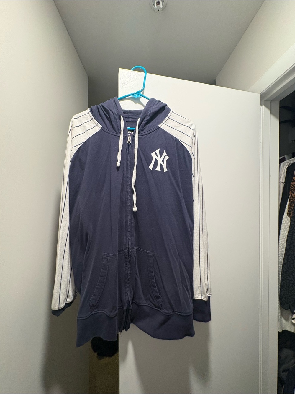 Fanatics Navy and White New York Yankees Zip Hoodie